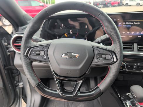 Certified 2026 Chevrolet Trax RS FWD image 24