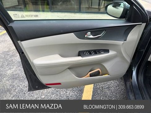 Used 2021 Kia Forte LXS FWD image 14