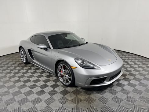 Certified 2018 Porsche 718 Cayman S RWD image 9