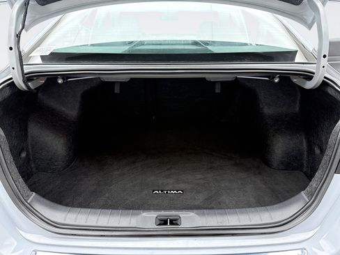 Used 2023 Nissan Altima 2.5 SR image 17