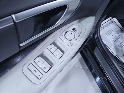 Certified 2024 Hyundai Sonata SEL w/ Convenience Package image 13