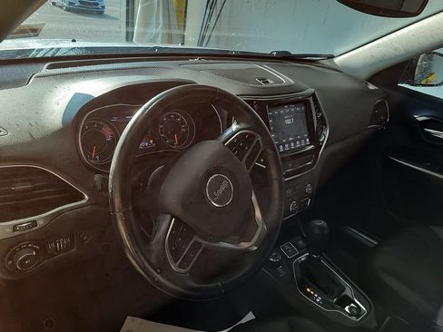 Used 2019 Jeep Cherokee Limited AWD/4WD image 9