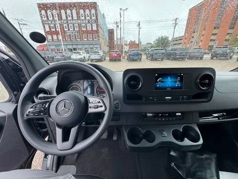 Used 2023 Mercedes-Benz Sprinter 3500 image 12