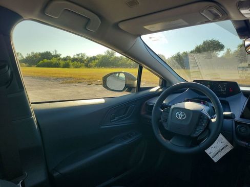 New 2026 Toyota Prius SE image 15