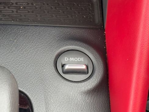 Certified 2024 Nissan Z Performance w/ Floor Mat Package image 25