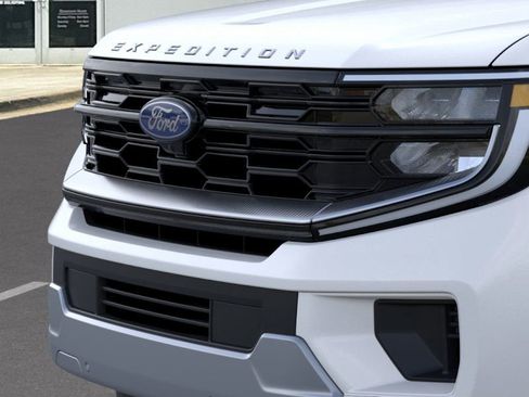 New 2026 Ford Expedition Max Platinum image 17