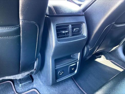 Used 2021 Ford Edge ST-Line image 28