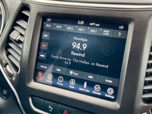 Used 2021 Jeep Cherokee Trailhawk image 44