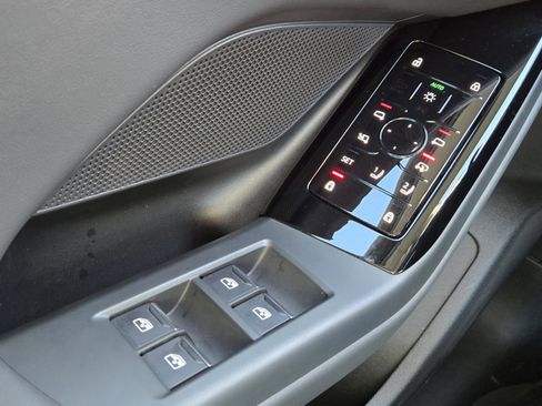 Used 2025 Audi A6 e-tron Ultra w/ Ultra Package image 29