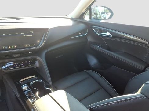 Used 2023 Buick Envision Essence image 13