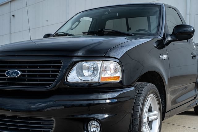 Used 2003 Ford F150 Lightning RWD image 15
