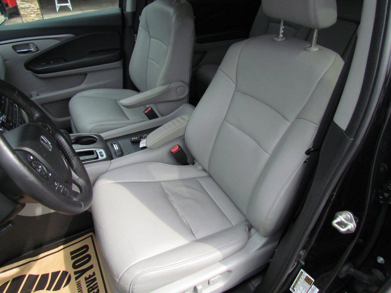 Used 2017 Honda Pilot EX-L image 10
