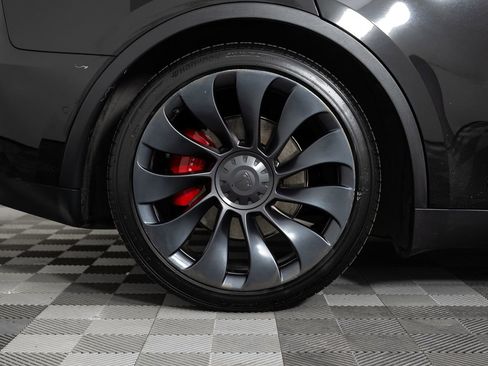 Used 2021 Tesla Model Y Performance image 38