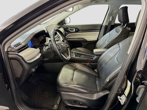 Used 2022 Jeep Compass Limited image 13