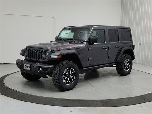 New 2026 Jeep Wrangler Unlimited Rubicon w/ Technology Group image 3