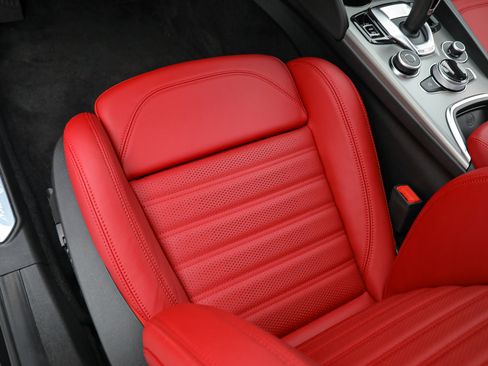 New 2025 Alfa Romeo Giulia w/ Veloce Package Rwd image 25