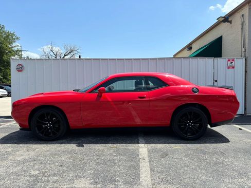 Used 2018 Dodge Challenger SXT w/ Blacktop Package RWD image 2