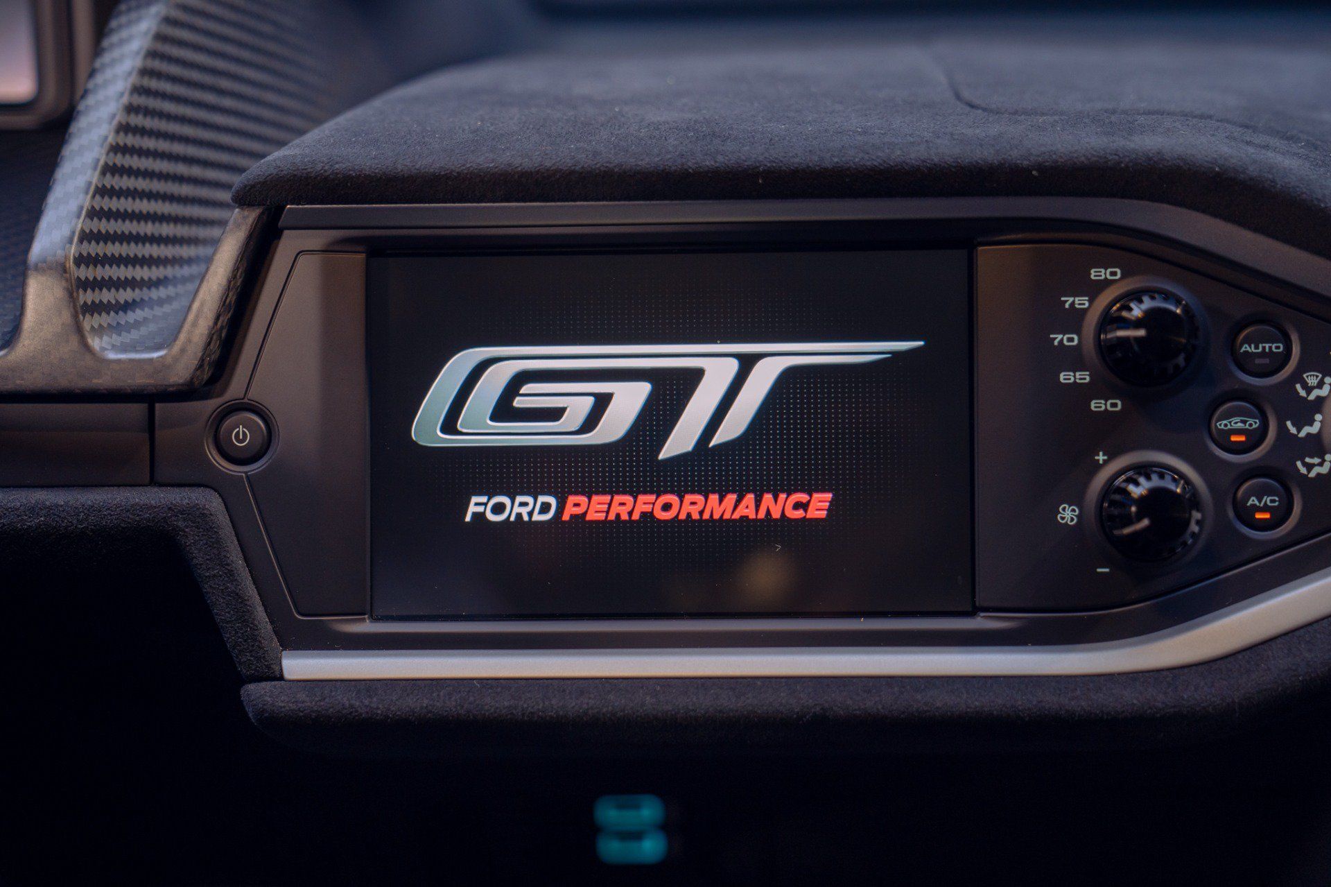 Used 2021 Ford GT RWD image 45