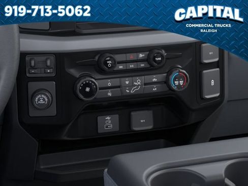 New 2026 Ford F250 XL w/ XL Chrome Package RWD image 15