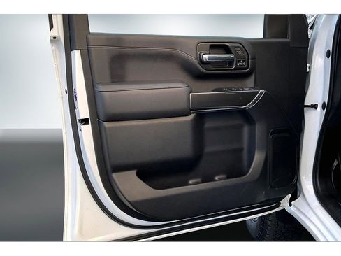 Used 2022 GMC Sierra 3500 AT4 image 21