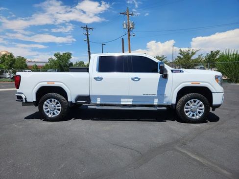 Used 2020 GMC Sierra 2500 Denali w/ Denali Ultimate Package AWD/4WD image 2