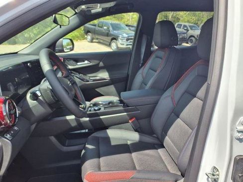 New 2026 Chevrolet Equinox RS w/ Convenience Package III FWD image 14