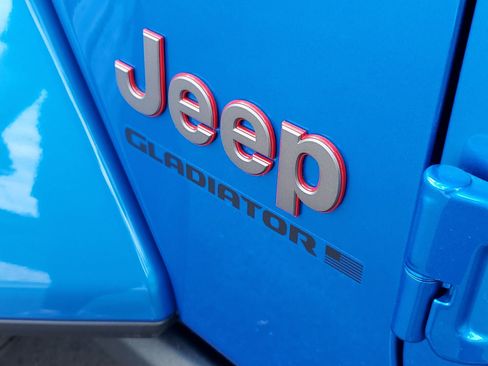 New 2026 Jeep Gladiator Rubicon w/ Safety Group AWD/4WD image 6