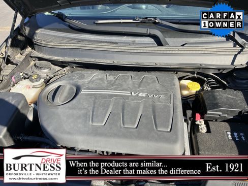 Used 2017 Jeep Cherokee Latitude w/ Cold Weather Group image 23