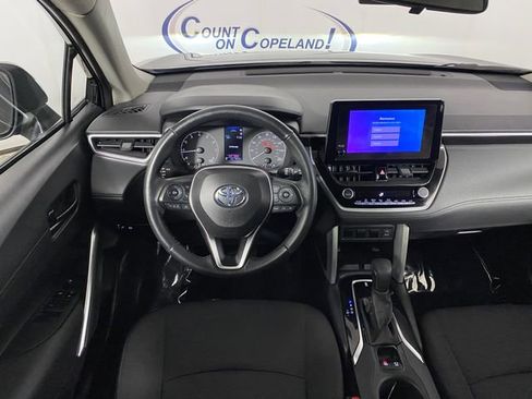 Used 2024 Toyota Corolla Cross LE AWD/4WD image 17