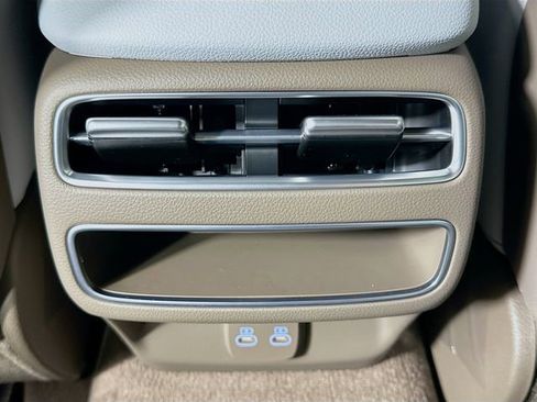 New 2026 Genesis GV70 2.5T Advanced image 18