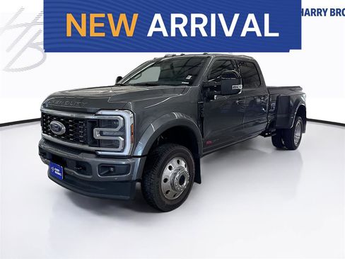 Used 2025 Ford F450 Platinum w/ FX4 Off-Road Package AWD/4WD image 1