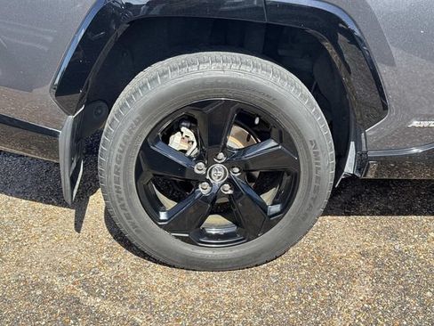 Used 2020 Toyota RAV4 XSE AWD/4WD image 5