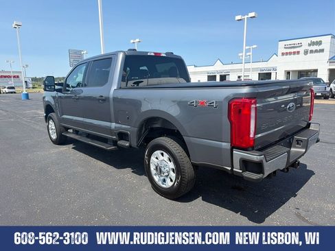 Used 2024 Ford F350 XLT AWD/4WD image 3