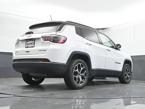 Used 2025 Jeep Compass Limited AWD/4WD image 21