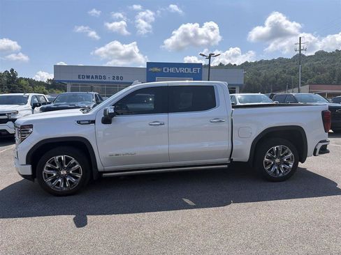 Used 2023 GMC Sierra 1500 Denali w/ Denali Reserve Package AWD/4WD image 2