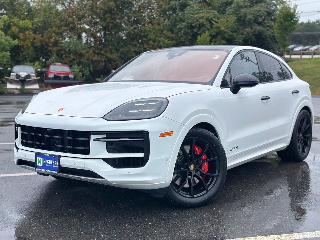 Used 2025 Porsche Cayenne GTS AWD/4WD image 1