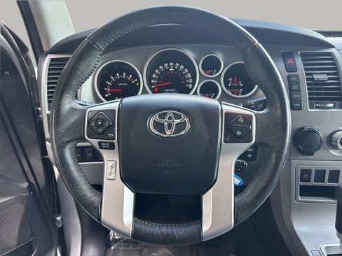 Used 2015 Toyota Sequoia Limited image 24