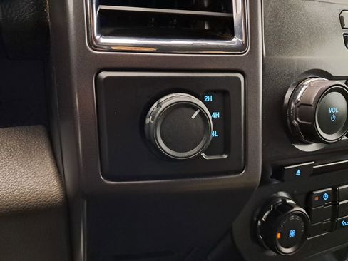 Used 2016 Ford F150 XLT image 18