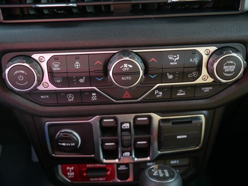 New 2026 Jeep Wrangler Unlimited Sport image 19