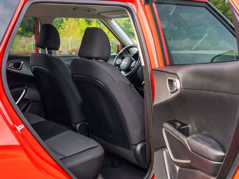 Used 2025 Kia Soul S FWD image 14