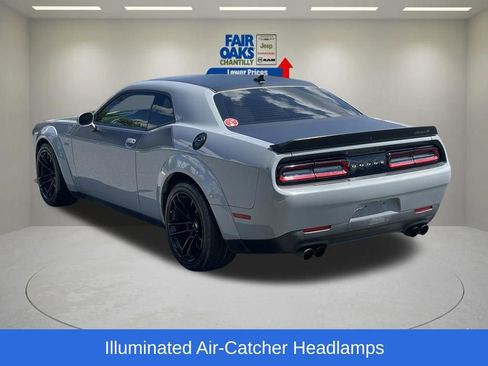 Used 2022 Dodge Challenger R/T Scat Pack RWD image 9