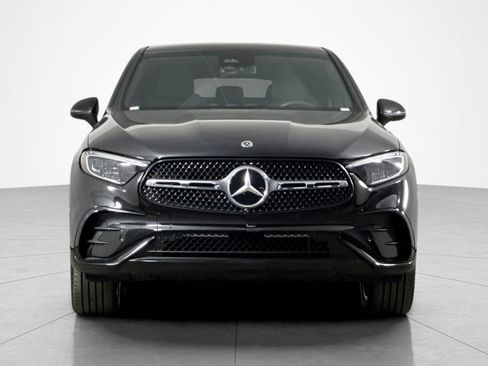 Used 2025 Mercedes-Benz GLC 300 4MATIC image 8