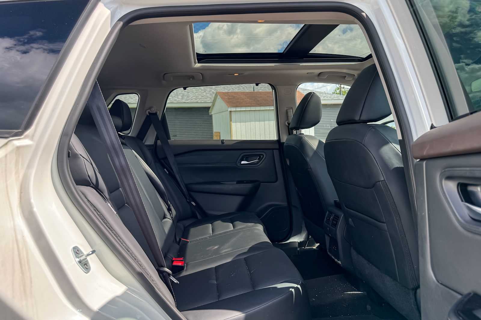 Certified 2023 Nissan Rogue SV w/ SV Premium B Package AWD/4WD image 11