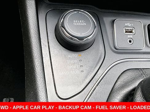 Used 2019 Jeep Cherokee Latitude Plus AWD/4WD image 15
