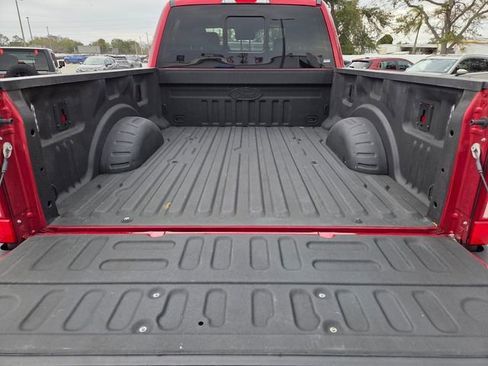Used 2022 Ford F250 Lariat w/ Black Appearance Package image 12