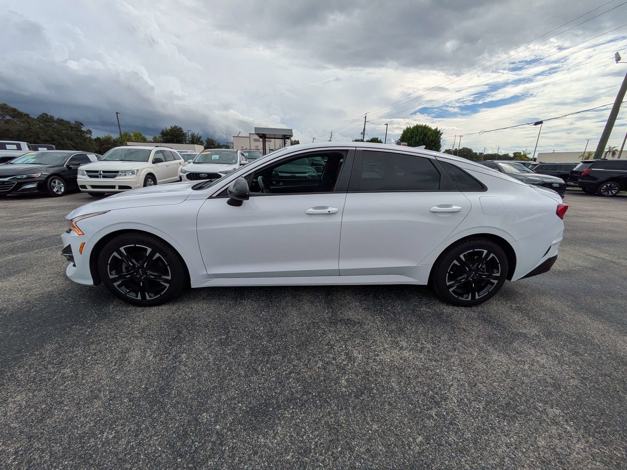 Used 2023 Kia K5 GT-Line w/ GT-Line Premium Package FWD image 7