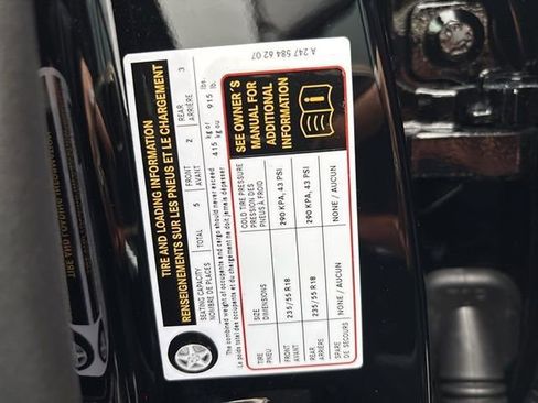 Certified 2025 Mercedes-Benz GLA 250 4MATIC image 9