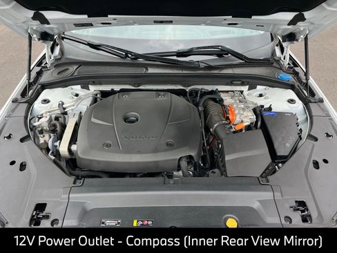 Used 2018 Volvo S90 T8 Inscription w/ Convenience Package AWD/4WD image 16