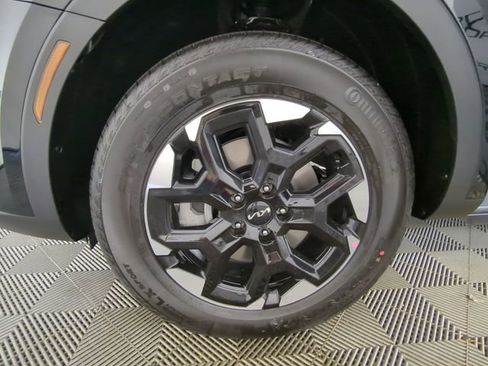 New 2026 Kia Sorento LX image 17