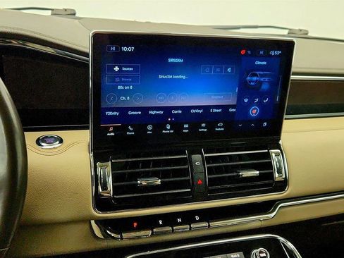 Used 2022 Lincoln Navigator Reserve image 21